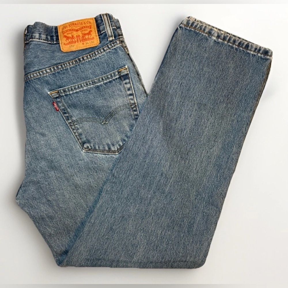Levi’s Jeans Mens 34x32 Blue 550 Denim Pants Measures 33x31 Straight Faded